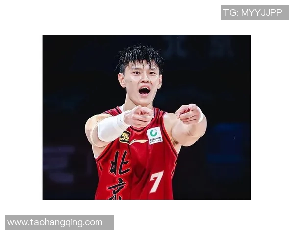 曾凡博在比赛中展现出色得分能力引发球迷热议与期待 曾凡博在比赛中展现出色得分能力引发球迷热议与期待