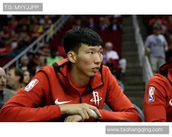 火箭主帅称赞周琦进步明显：在场上是一名全能球员