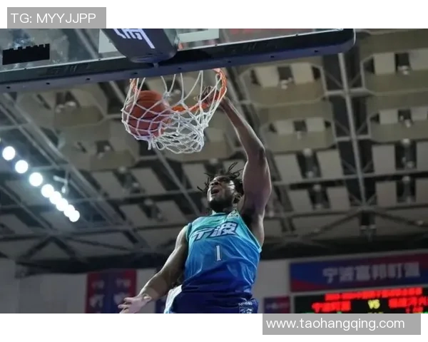 约翰-埃格伯努在CBA赛场展现无限潜力 约翰-埃格伯努在CBA赛场展现无限潜力