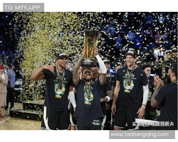 雄鹿球员连续三场上演三双表现,创造队史纪录 雄鹿球员连续三场上演三双表现,创造队史纪录